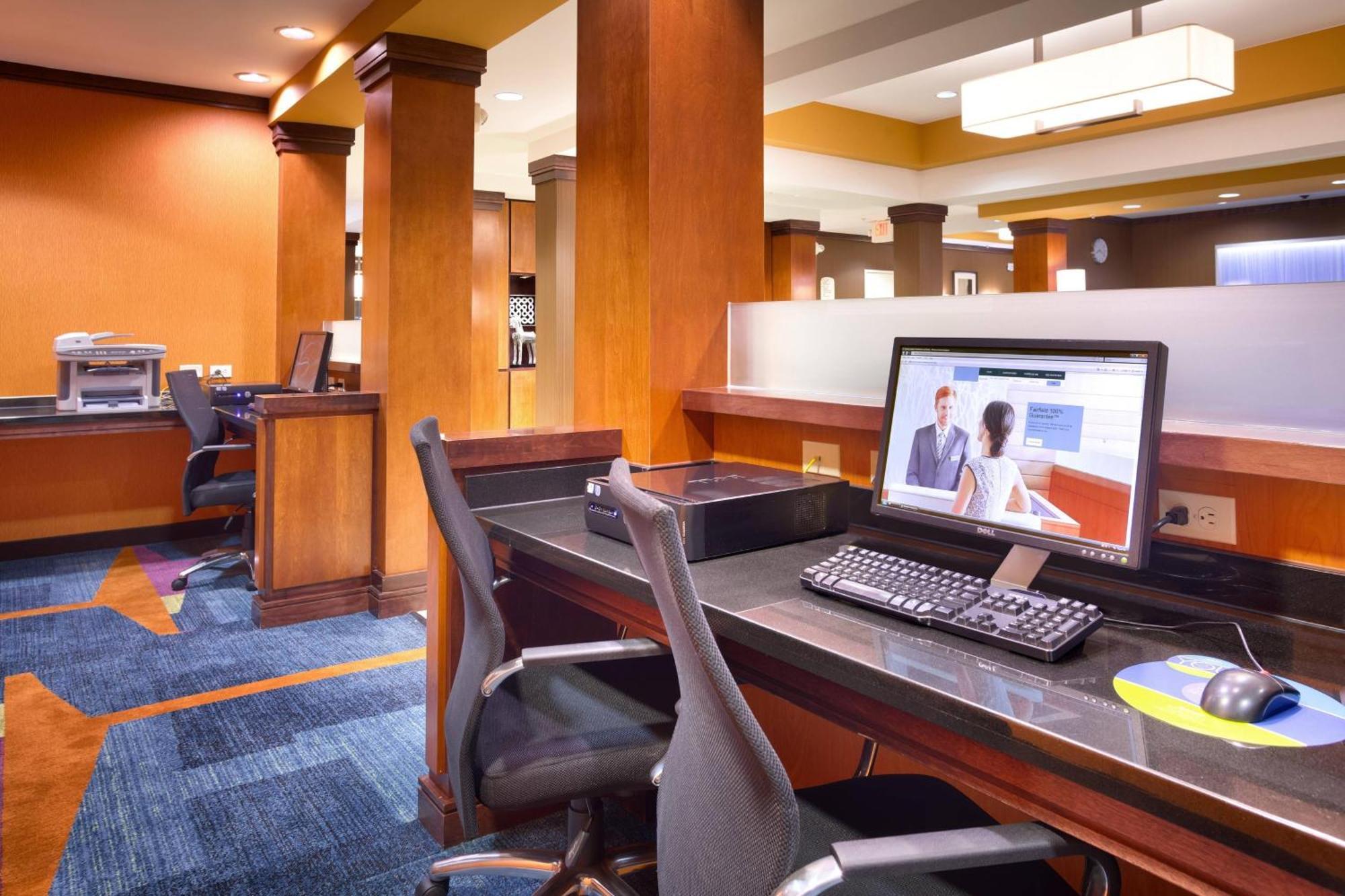 Fairfield Inn & Suites By Marriott Жилет Екстериор снимка