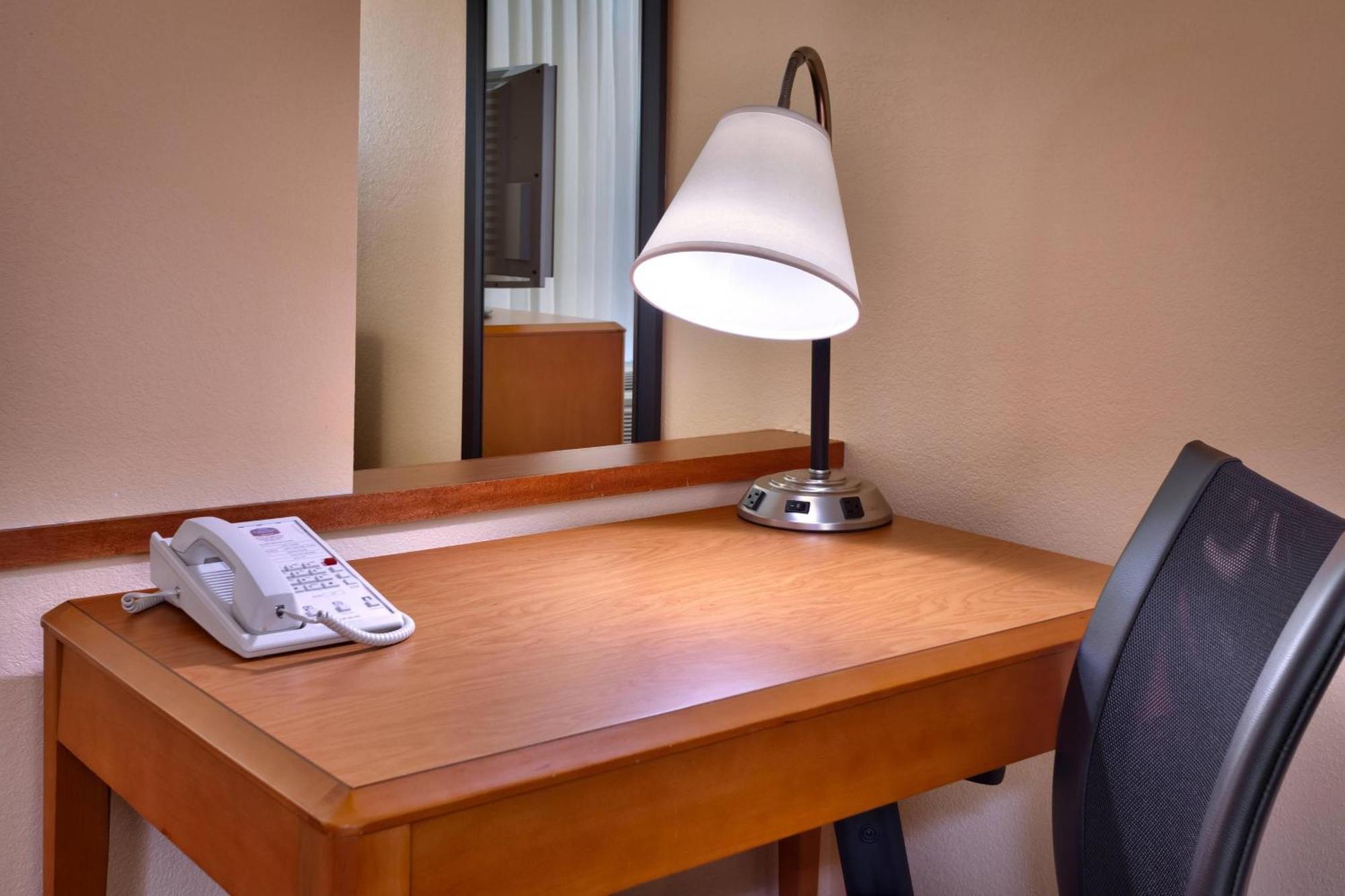 Fairfield Inn & Suites By Marriott Жилет Екстериор снимка